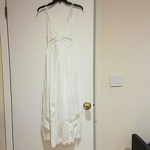 Aqua off white maxi long maternity dress Size M.